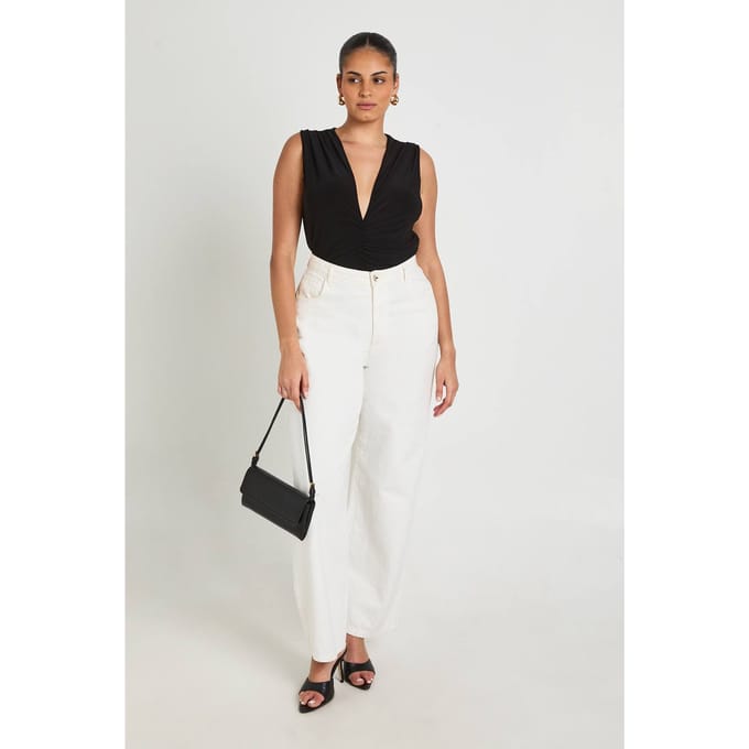 boohoo Dames Plus Slinky Gerimpeld Bodysuit Met V-hals | Black | Maat: 24