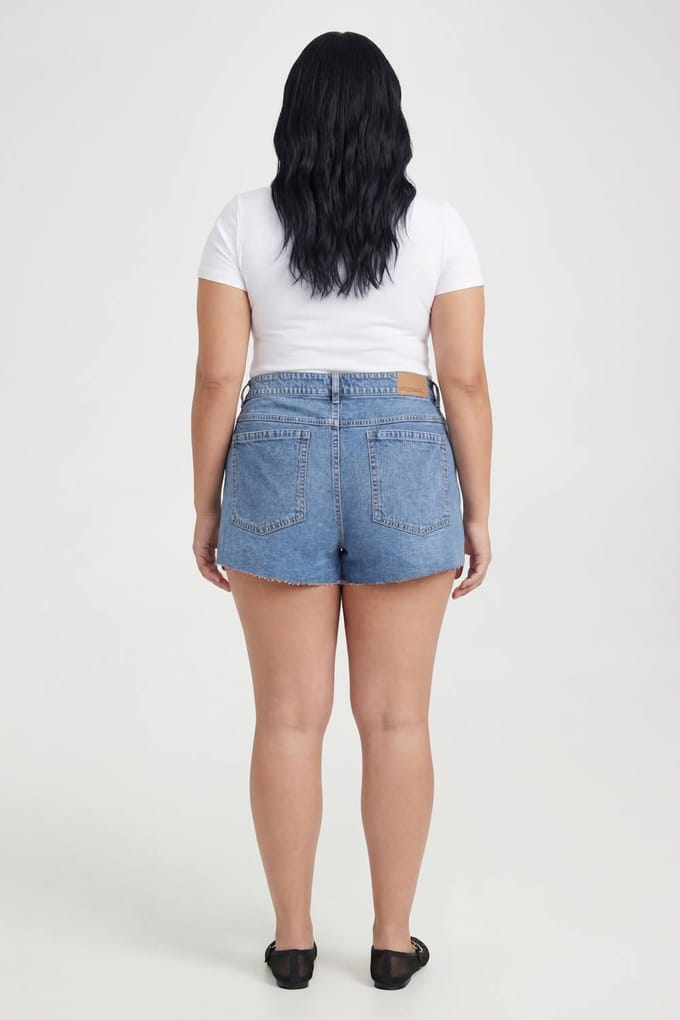 boohoo Dames Plus Flippy Denimshorts met wijde pijpen | Medium Gebleekt | Maat: 44