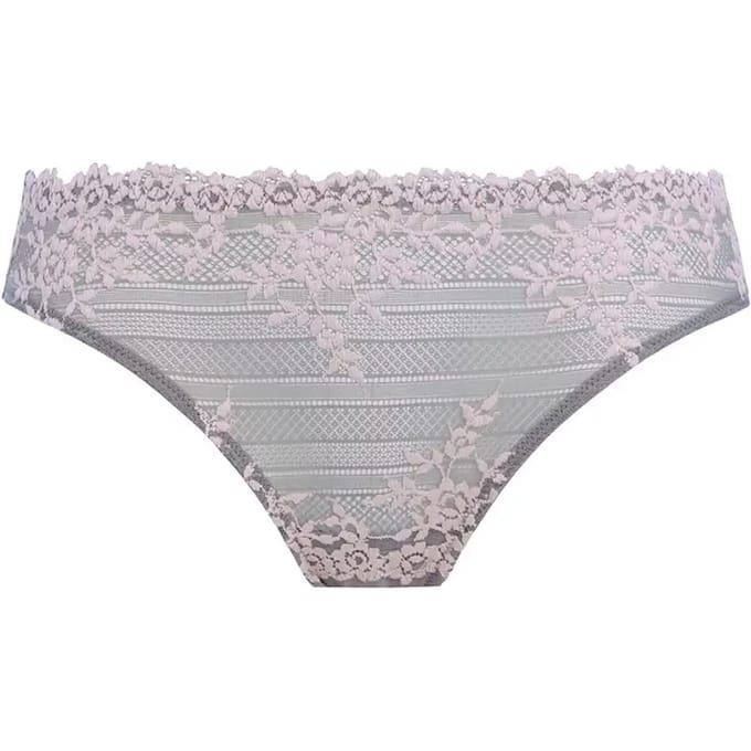 Damespanty's Wacoal Embrace Lace