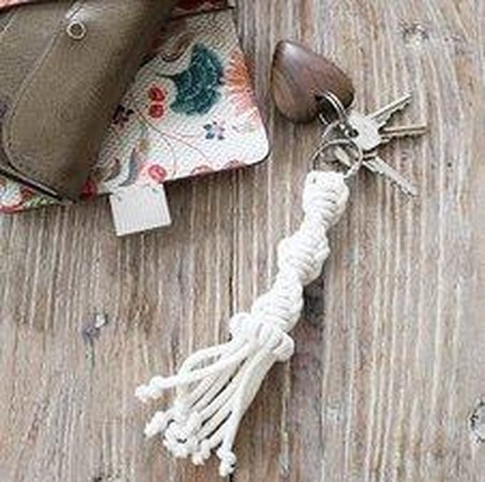 Haakpakket sleutelhanger draaiknoop macramé