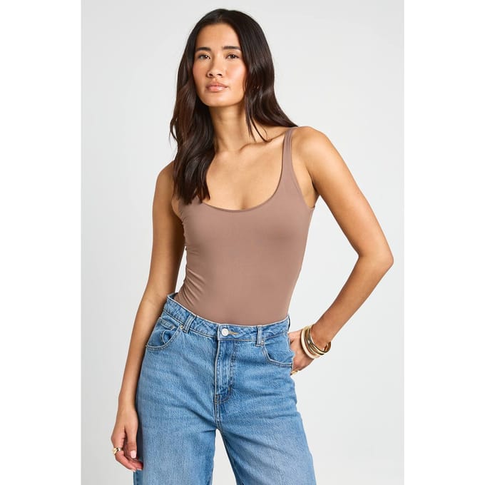 boohoo Dames Second Skin Bandjes Bodysuit | Mocha | Maat: 6