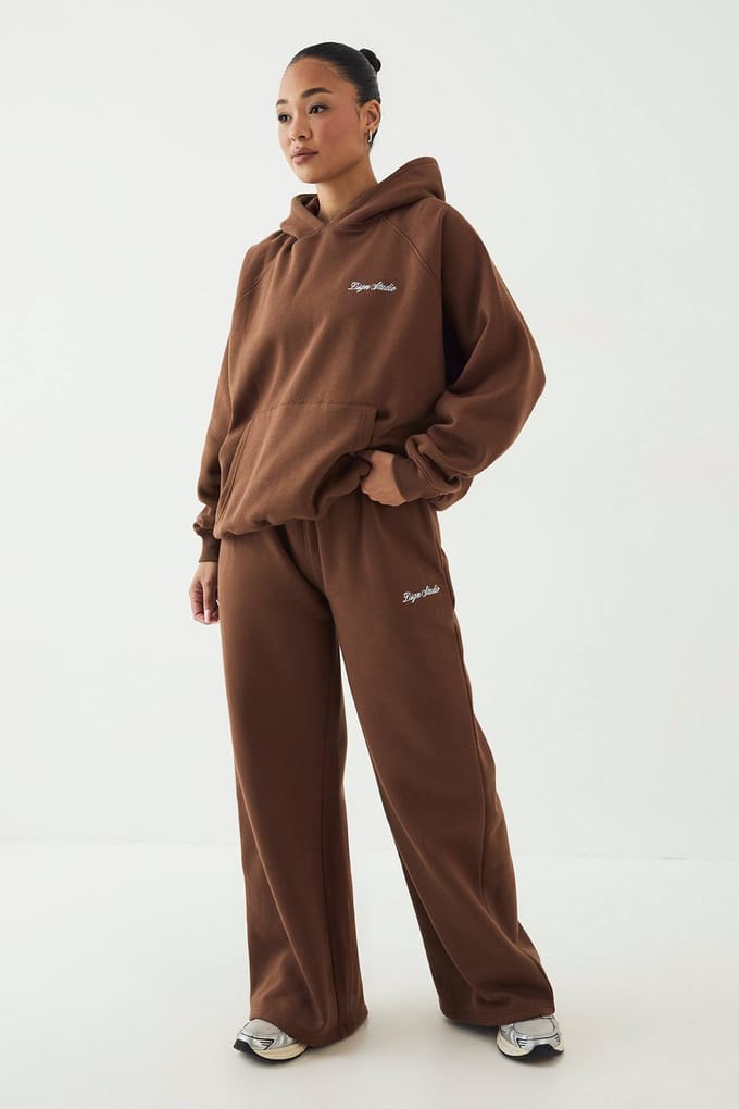 Dames Dsgn Studio Script Geborduurd Oversized Hoodie | Mokka | Maat: Medium