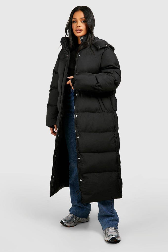 boohoo Dames Longline Pufferjas met Capuchon | Zwart | Maat: 42