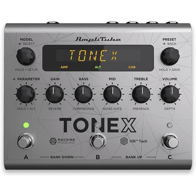 IK Multimedia ToneX Pedal Bass Edition amp modeller en audio interface voor basgitaar