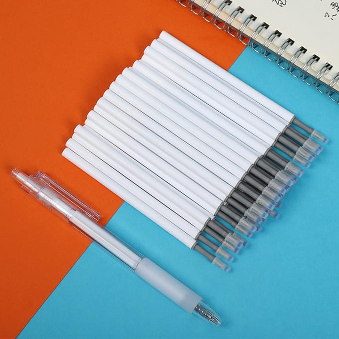 Recharges d'encre gel pour stylos à clic rétractables Écriture fluide Séchage rapide Corps blanc Haut volume pour white