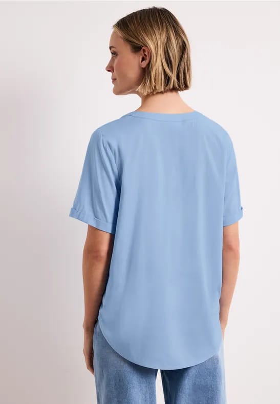 Blouse met gespleten hals en omslag