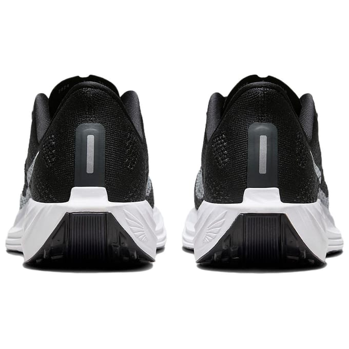 Nike Pegasus Plus Neutrale schoen Heren