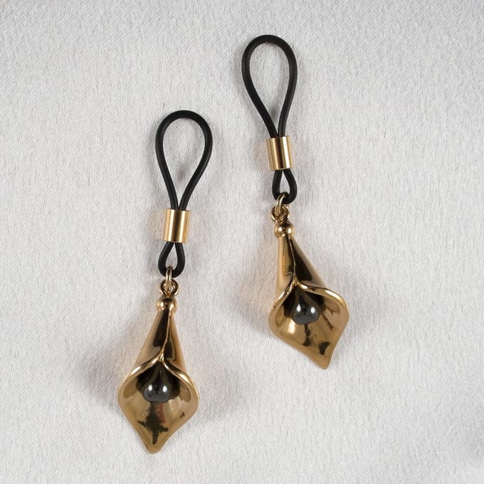 Sylvie Monthulé | Gouden Tepelklem en Sieraad | Sensual Arums