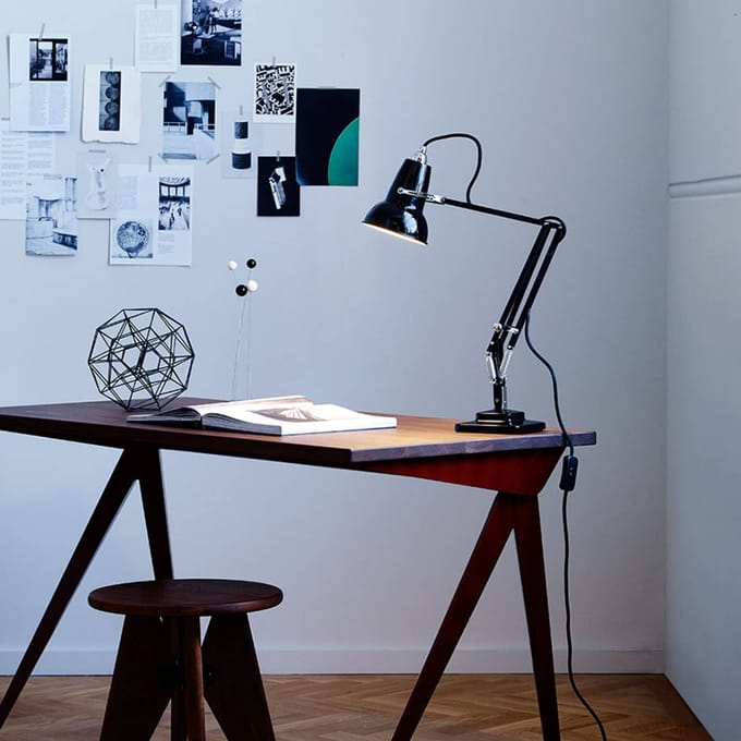 Anglepoise - Original 1227™ Mini Bureaulamp - jet zwart - met tafelvoet