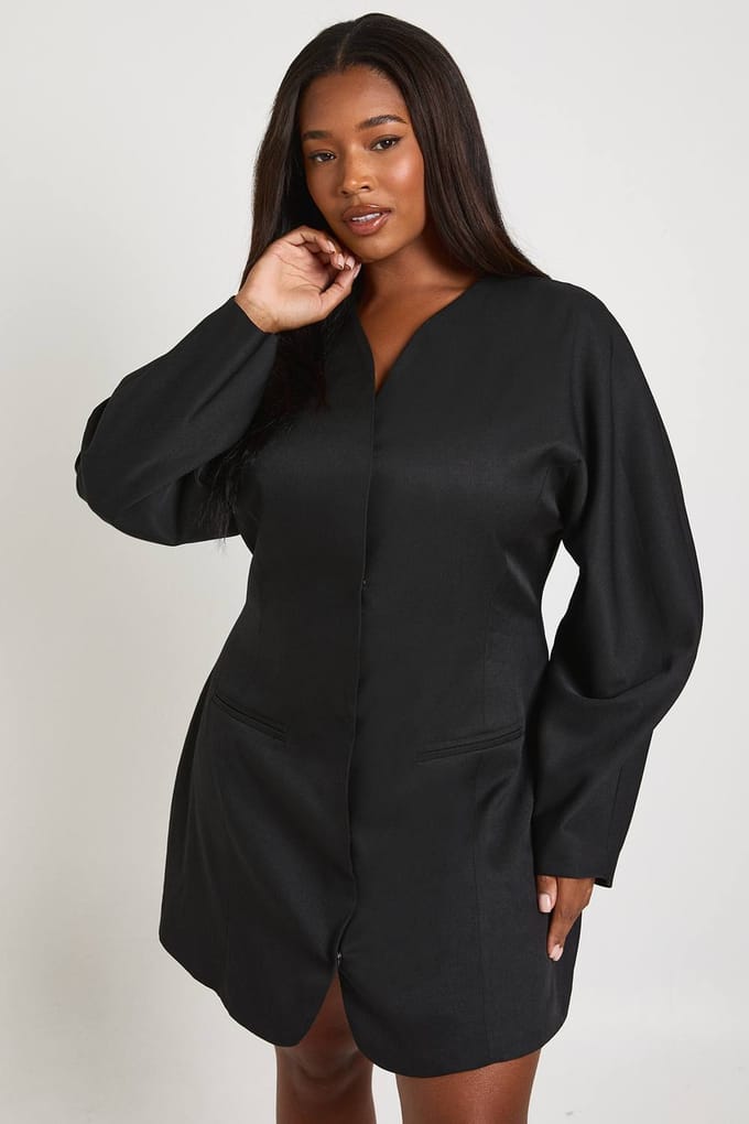 boohoo Dames Plus Size Kraagloze Blazerjurk met Getailleerde Taille | Zwart | Maat: 48