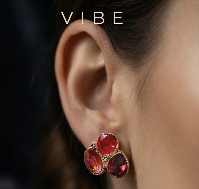 Vibe - Aura Red - oorknop - gold plated - oorbel samen met bijpassende ring - geschenk