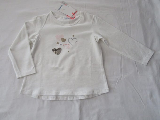 noukie's , meisje, t-shirt, gebroken wit met glitters en hartjes , 2 jaar 92