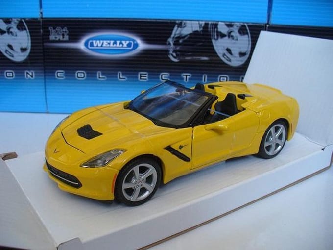 Chevrolet Corvette Stingray 2014 - 1:24 - Maisto