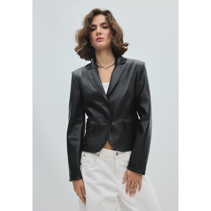 Stradivarius Kort getailleerd colbert met leereffect  Zwart XS