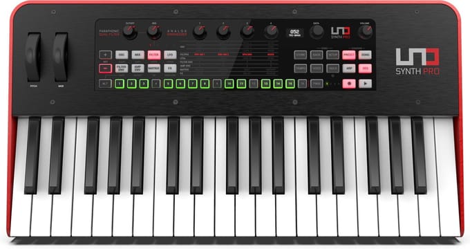 IK Multimedia UNO Synth Pro - synthesizer