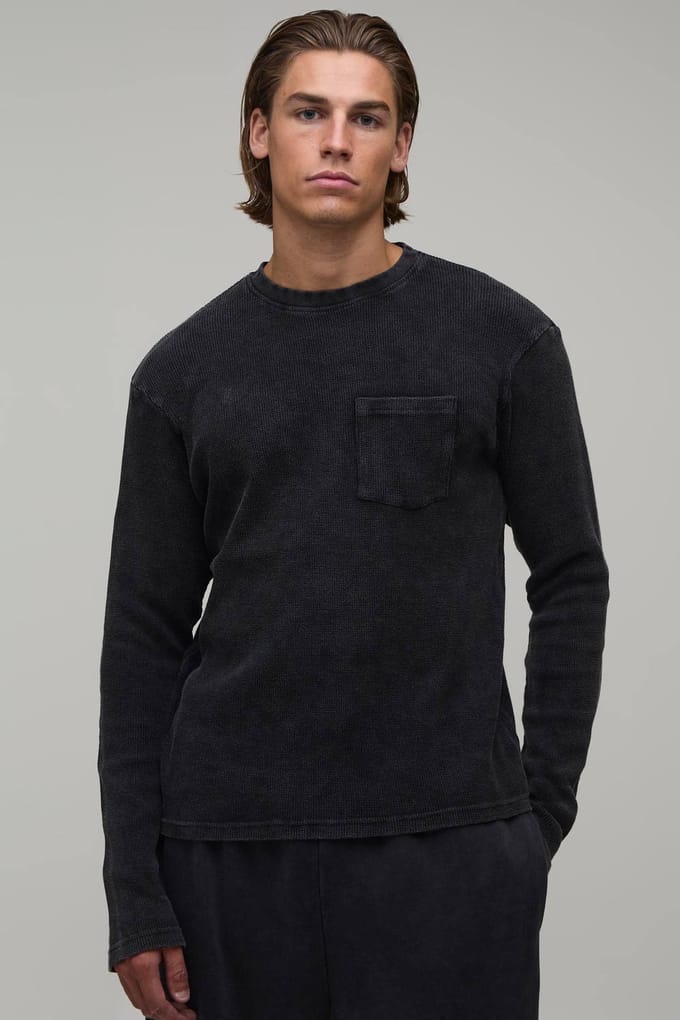 Essential Regular Fit Gewassen Wafel T-shirt Met Lange Mouwen En Borstzak | Black | Size Medium