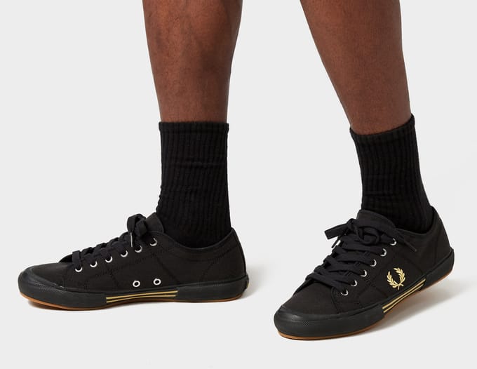 Fred Perry B708 Vintage Tennis Canvas Heren Zwarte/Champagne Sneakers