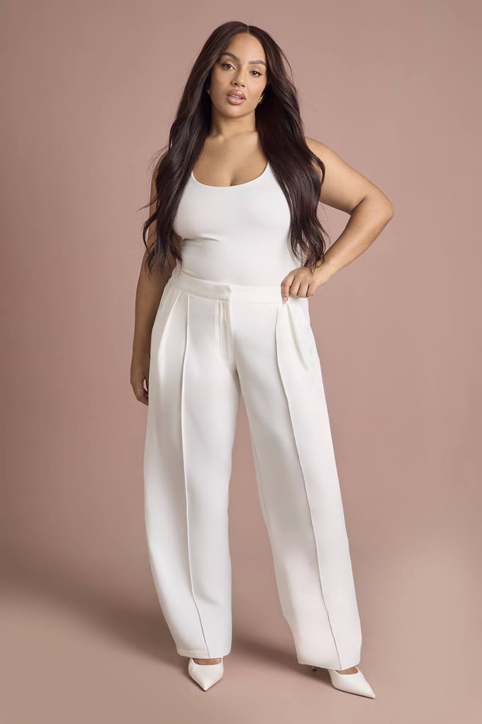 boohoo Dames Plus Barrel Leg Gesneden Pantalon | Wit | Maat: 46