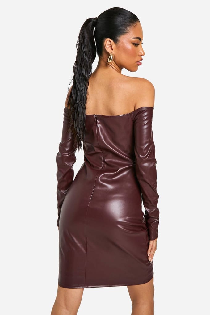 boohoo Dames Nep Leren Gerimpelde Mini Jurk | Chocoladebruin | Maat: 36