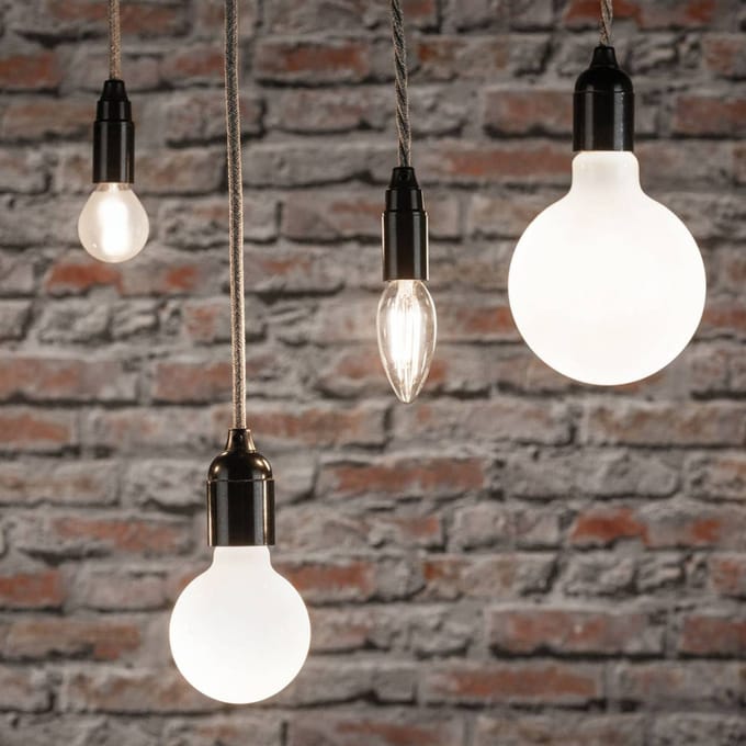 Filament 230 V LED-kogellamp E27 2x470lm 2x5W 2700K Mat