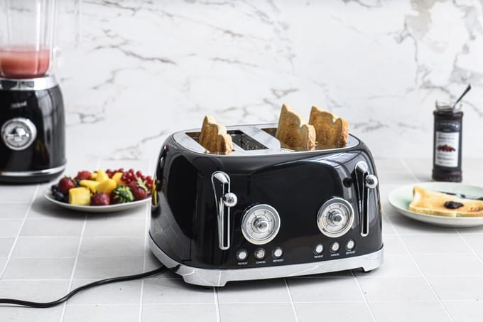 Broodrooster - Toaster - Zwart -4 sneden brood - Retro - OldScool