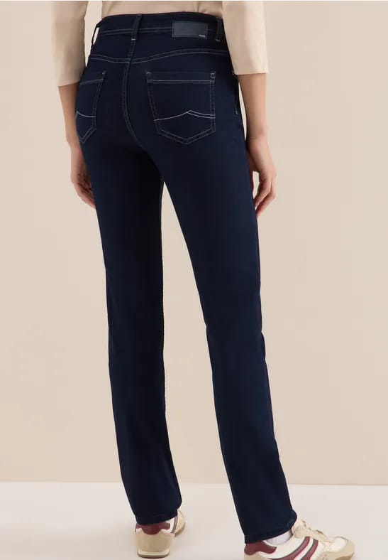 Straight Legs jeans