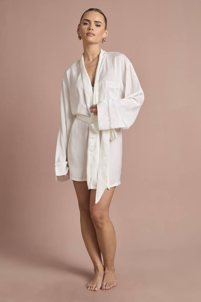 boohoo Dames Bruidskamerjas Van Satijn Met 'Bride' Borduursel - Kort Model | Wit | Maat: 44