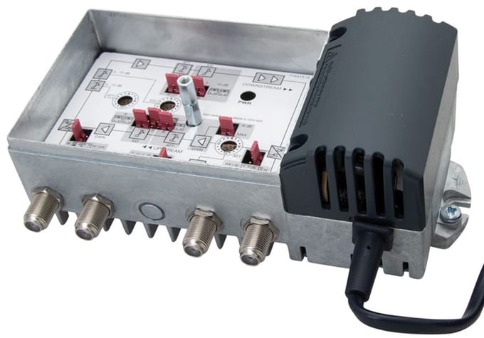 Triax GHV 935 | Kabeltelevisie versterker | 35 dB | 5-65 / 85-1006 MHz. | Ziggo geschikt