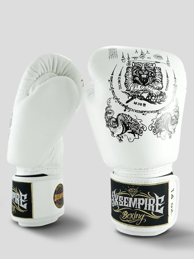 SKS Empire Bokshandschoenen - Sak Yant - Echt Leer - Wit / Zwart 14 oz
