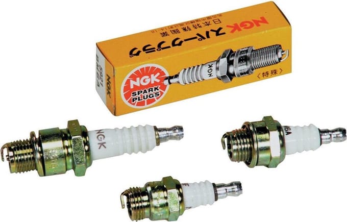Bougie NGK CMR6A