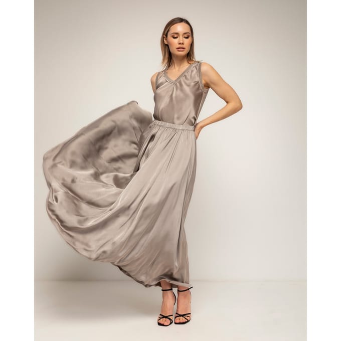 Lange uitlopende rok met elastische taille