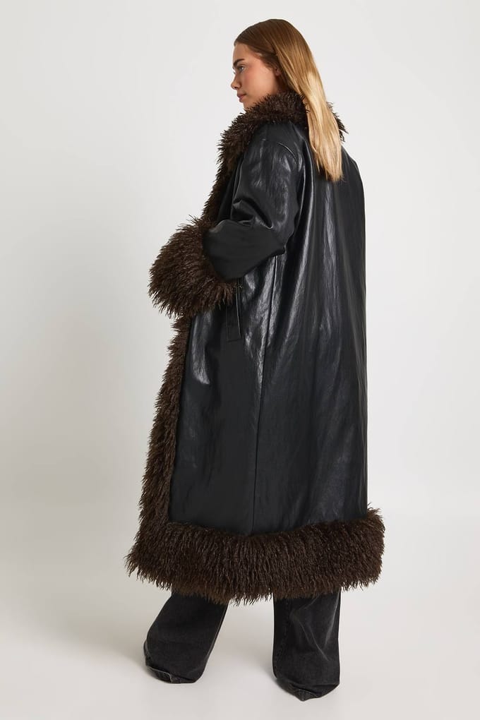 boohoo Dames Maxi-jas met nepbontaccenten en nepleer | Black | Maat: 8