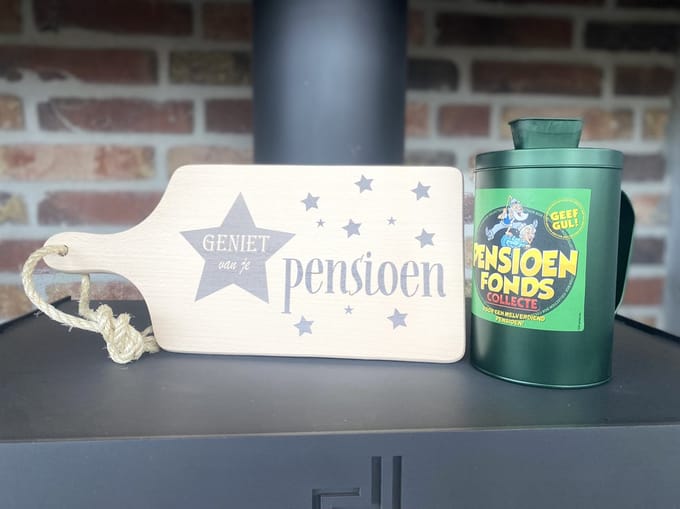 Creaties van Hier - Serveerplank - Collectebus - Pensioen - Blik - Hout - 35 cm