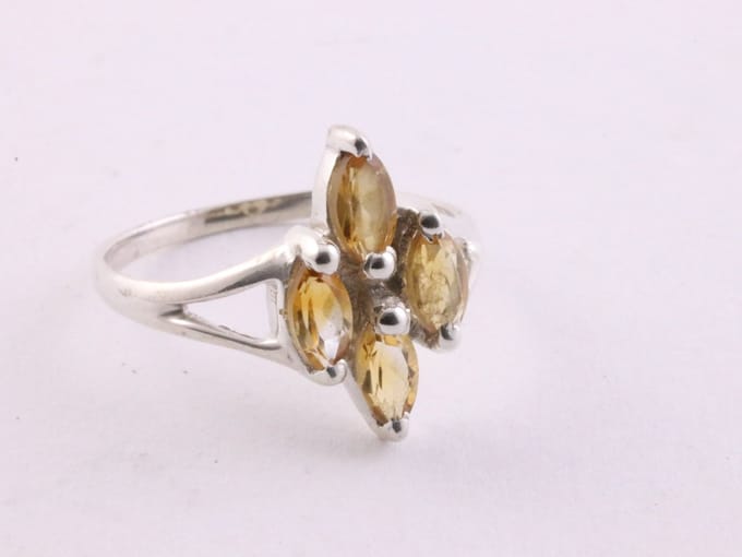 Fijne zilveren ring met citrien - maat 20