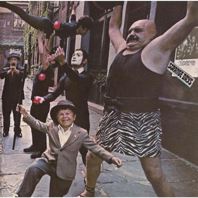 CD DEUREN Strange Days 9740142 Elektra VS Rock Gebruikt gray