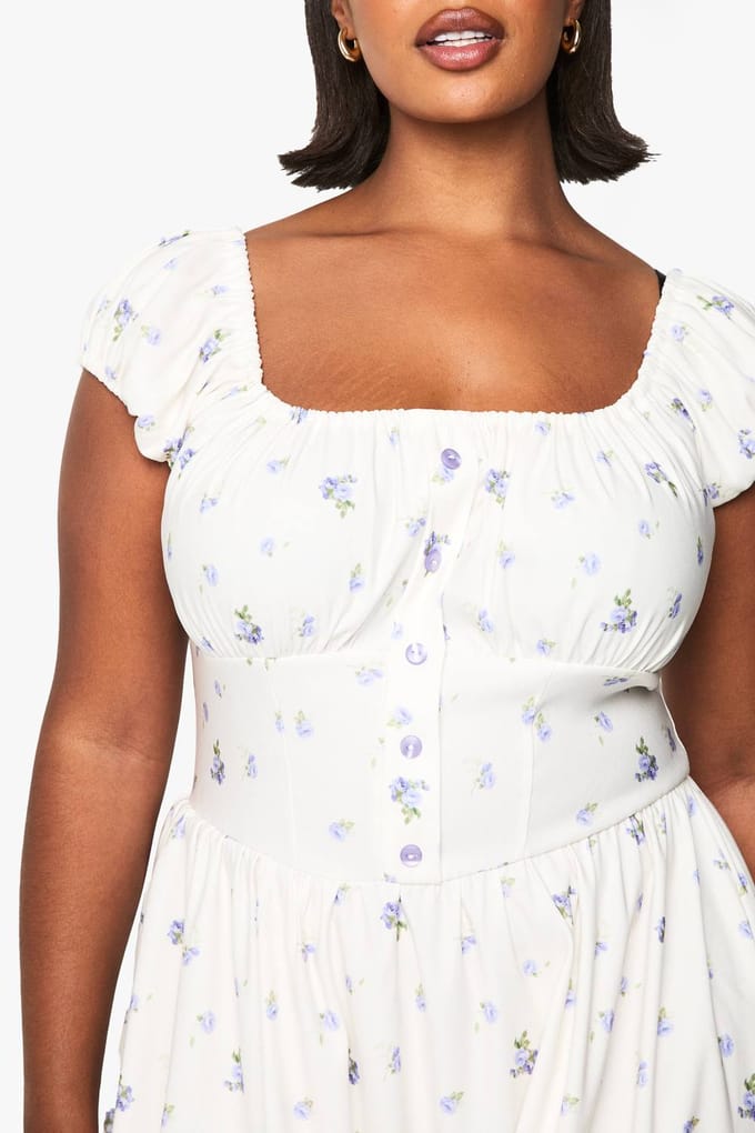 boohoo Dames PLUS BENGALINE DITSY MIDI SKATER JURK | Ivoor | Maat: 54