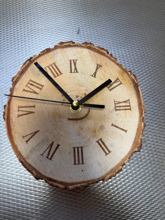 Klok massief berkenhout schijf