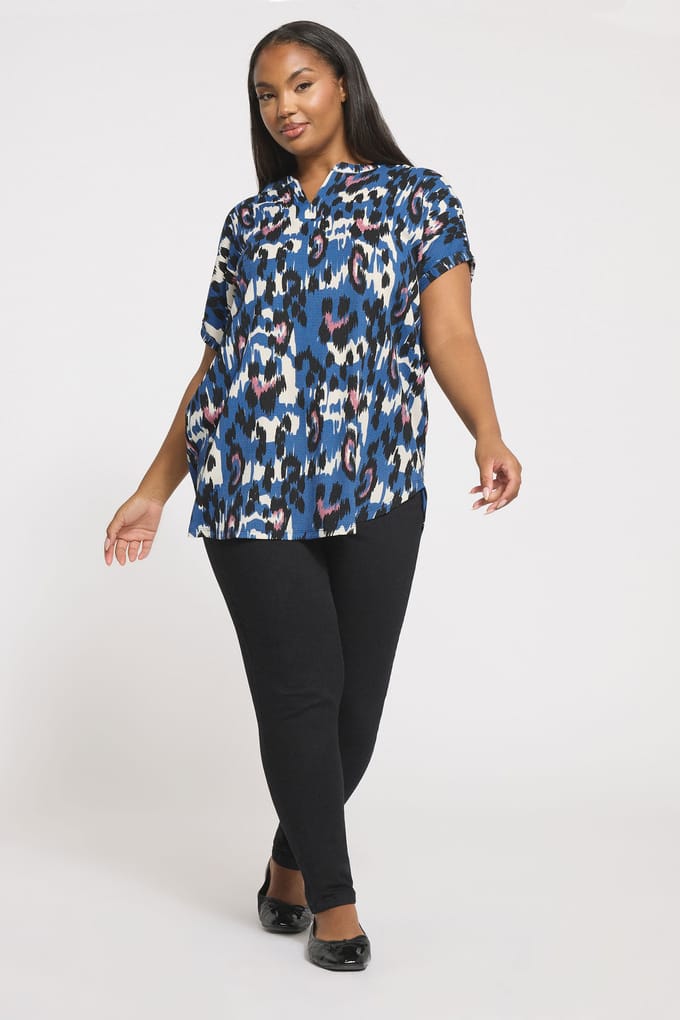 Yours Blauwe Abstracte Luipaard Top Met Notch Neck Size 50-52