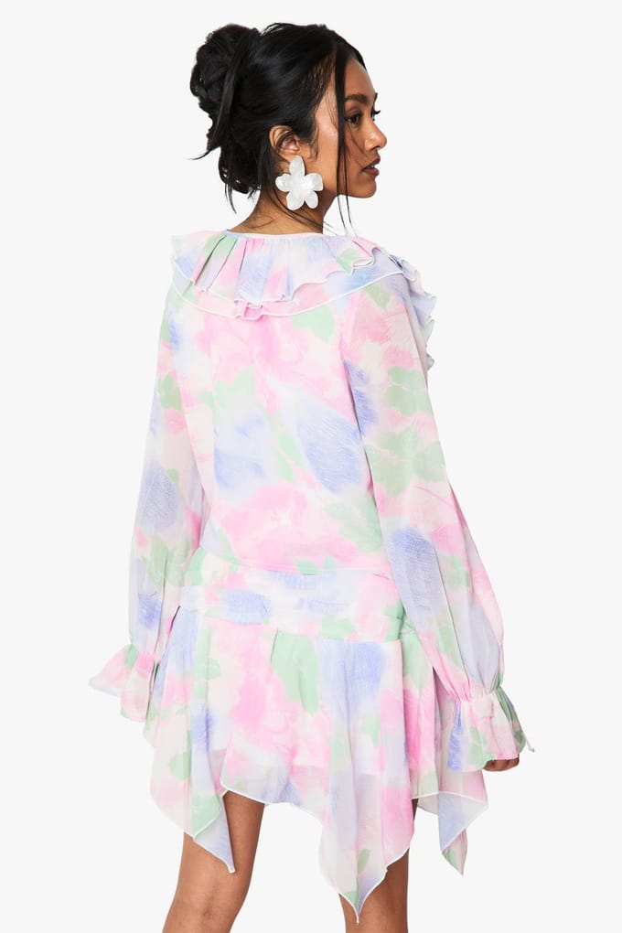 boohoo Dames Bloemen Chiffon Ruffle Blouse | Blush | Maat: 34