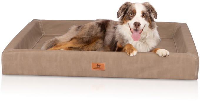 Knuffelwuff orthopedisch hondenbed Austin van kunstleer M-L 85 x 65 cm camel