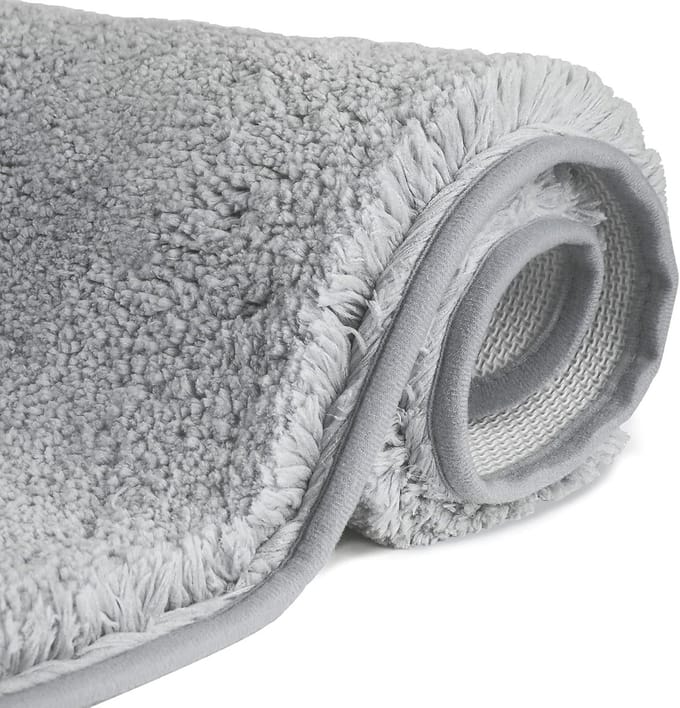 Antislip, hoogpolige badmat met waterabsorberende microvezels (80X150 cm), licht grijs