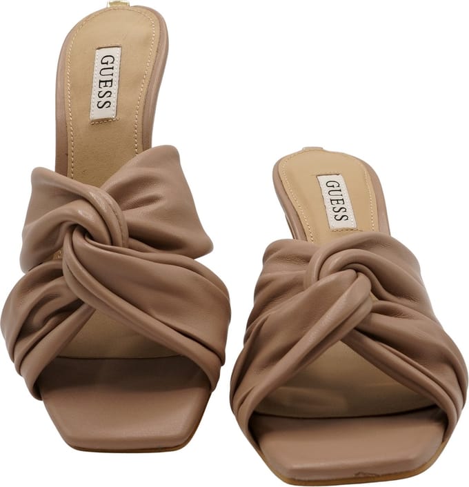 Guess Daiva - maat 40 - Dames Pump - Nude