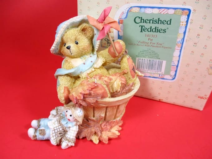 Cherished Teddies: Pat