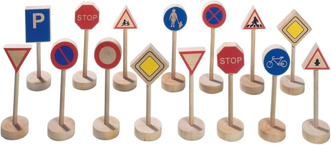 GOKI Houten speelgoed - Verkeerstekens - 15 Delen - 3 Jaar