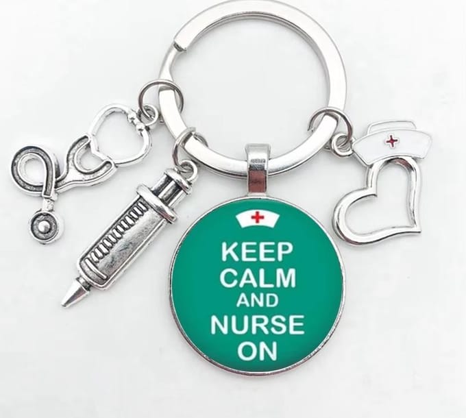 Sleutelhanger | Verpleegster | kado zorgmedewerker | Keep calm and nurse on
