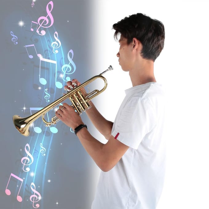 Driekleurige Trompet Professioneel Gecombineerd Type Muzikale Koperen Trompet met Accessoirekit beige