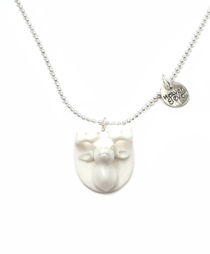 Heaven Eleven ketting rvs ballchain met een sleutel van hertegewei