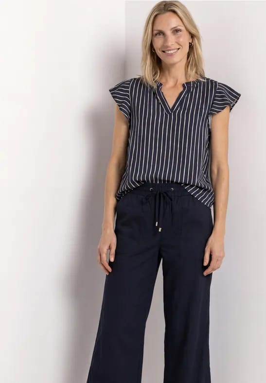 Blouse met split in de hals en volantmouwen