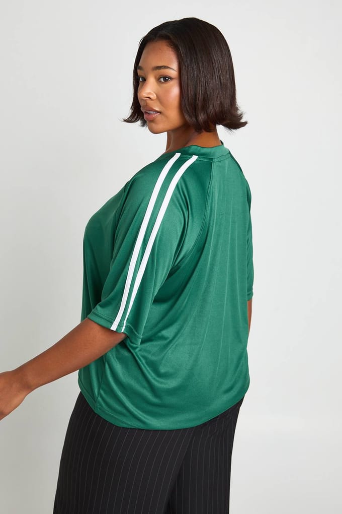 boohoo Dames Plus Stripe Voetbal Top | Groente | Maat: 50