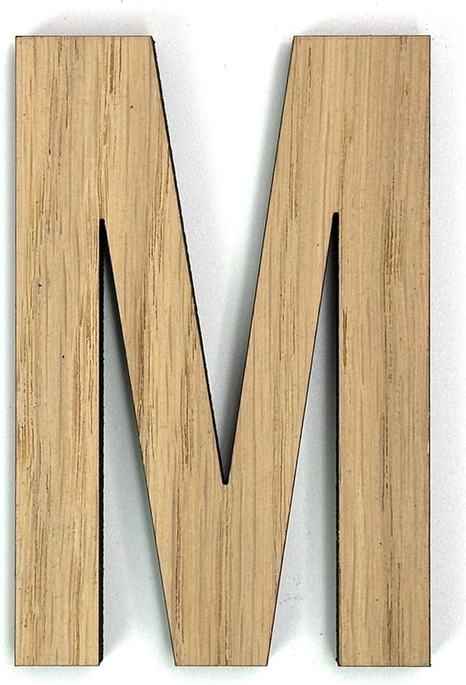 Houten letter M - 37 cm hoog